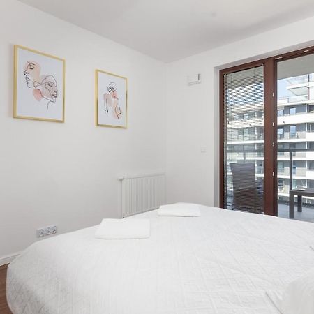 Burakowska Pastel Elegant Apartment وارسو المظهر الخارجي الصورة