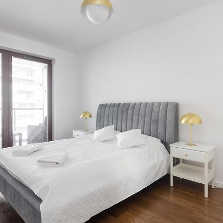 Burakowska Pastel Elegant Apartment وارسو المظهر الخارجي الصورة