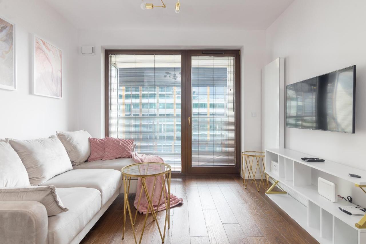 Burakowska Pastel Elegant Apartment وارسو المظهر الخارجي الصورة