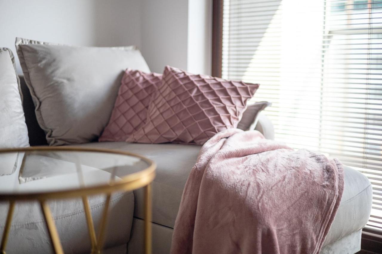 Burakowska Pastel Elegant Apartment وارسو المظهر الخارجي الصورة