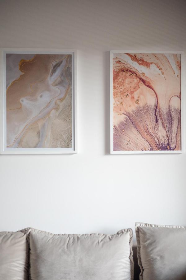 Burakowska Pastel Elegant Apartment وارسو المظهر الخارجي الصورة