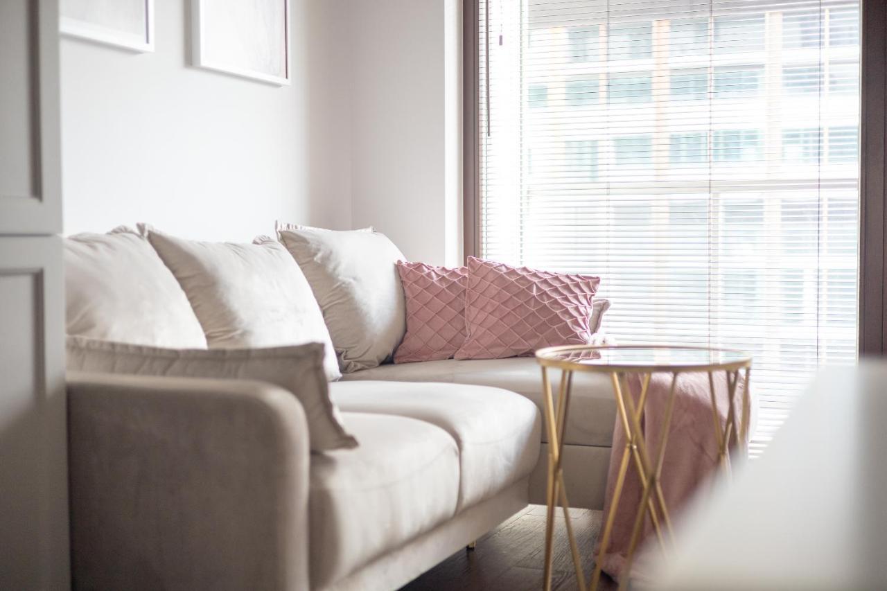 Burakowska Pastel Elegant Apartment وارسو المظهر الخارجي الصورة